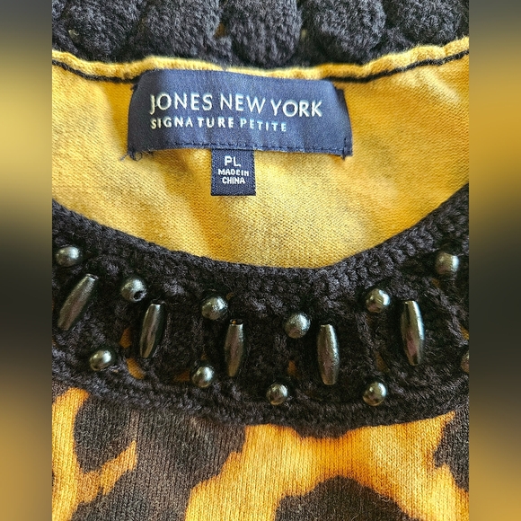Stylish Summer Tank! • Jones New York Signature Leopard Print Top • Size PL • - Picture 3 of 4